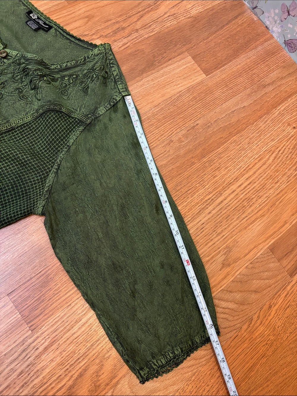 Flower olive green long sleeve button-up top. Size 1X. - Picture 15 of 17